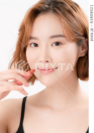 健康 ビューティー 若い女性 63808021