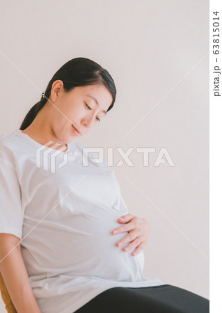 pregnant woman 63815014
