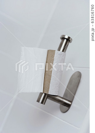 the last piece of toilet paper 63816760