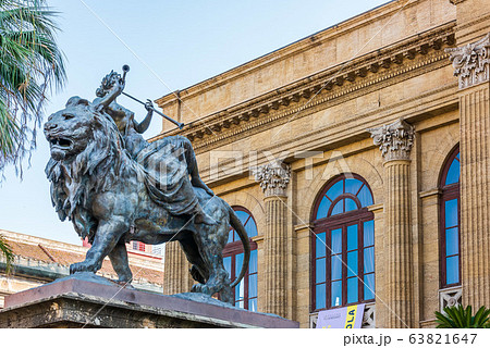 Statue near Teatro Massimo in Palermo 63821647