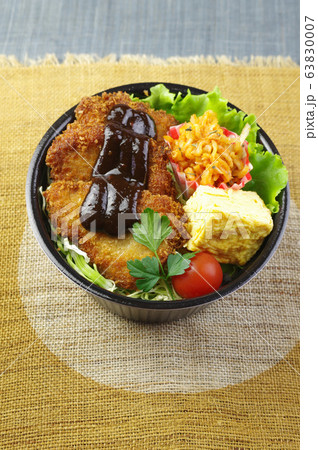 テイクアウトの味噌カツ丼 63830007