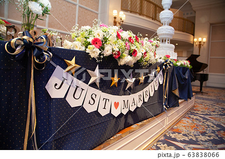 テーブル装花 高砂 結婚式 ウェディング ブライダル 披露宴の写真素材