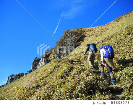 快晴の三嶺登山 63838573