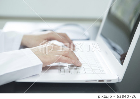 聴診器 診察 検査 63840726