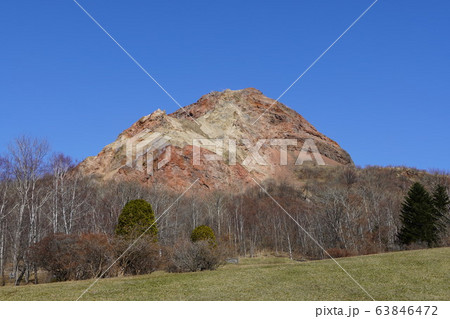 昭和の奇跡・昭和新山（の春） 63846472