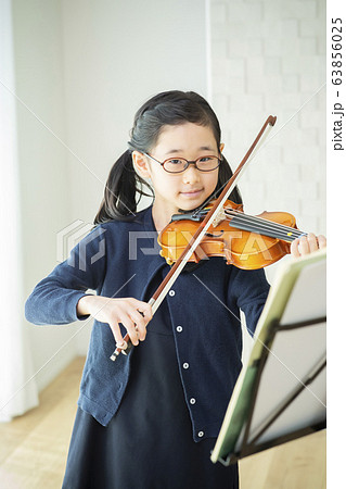 子供 バイオリン 演奏 弾く 教室 習い事 子供 バイオリン 演奏 弾く 教室 習い事 63856025