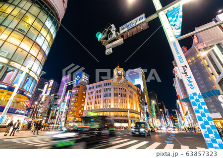 日本の東京都市景観 夜の銀座・新型肺炎・TOKYO2020=2020年3月20日(聖火が日本に到着) 日本の東京都市景観 夜の銀座・新型肺炎・TOKYO2020=2020年3月20日(聖火が日本に到着) 63857323