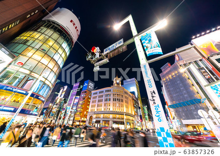 日本の東京都市景観 夜の銀座・新型肺炎・TOKYO2020=2020年3月20日(聖火が日本に到着) 日本の東京都市景観 夜の銀座・新型肺炎・TOKYO2020=2020年3月20日(聖火が日本に到着) 63857326