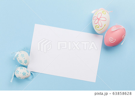Easter greeting card with colorful easter eggs Easter greeting card with colorful easter eggs 63858628