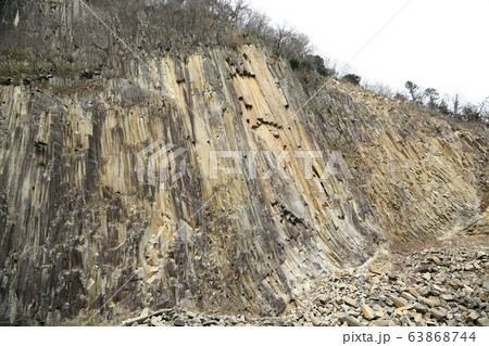 白石　小原の材木岩 63868744