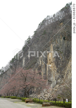 白石　小原の材木岩 63868870