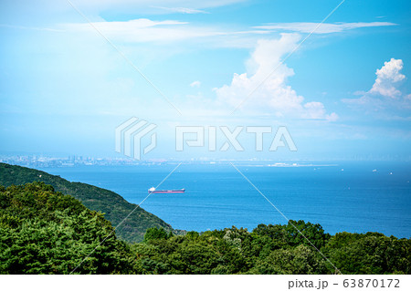 夏空と海 淡路島の写真素材