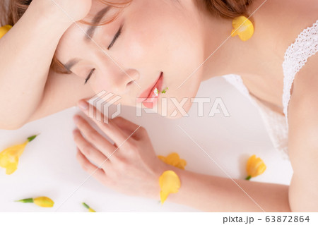 女性 女 女の子 63872864