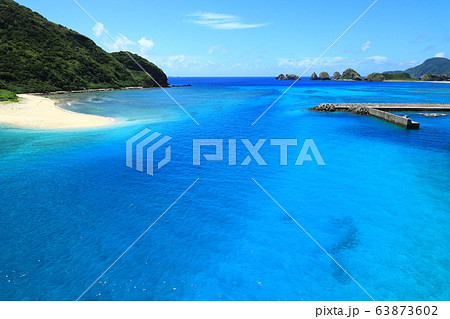 慶留間島と阿嘉港 63873602