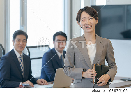 business アラフォーキャリアウーマン business アラフォーキャリアウーマン 63876165
