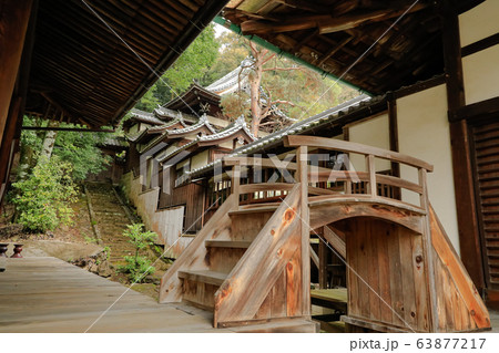 崇禅寺_本堂から位牌堂への廊下_1 63877217