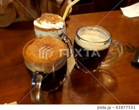 黒ビール パブ ビール 63877531