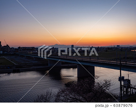 多摩川浅間神社からの夕景 多摩川浅間神社からの夕景 63879076