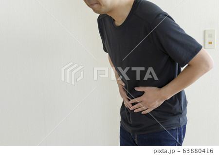 腹痛イメージ 63880416