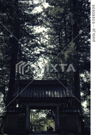 神の宿る境内 63880699