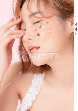 1人 一人 女性 63888689