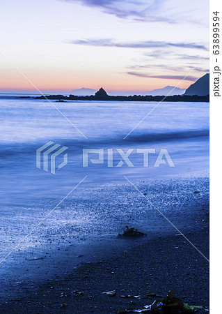 ニュージーランド　ウェリントン　レッド・ロックスの夕景 63899594