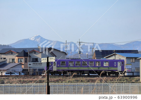 伊勢堂岱遺跡案内板とAN8800形気動車 伊勢堂岱遺跡案内板とAN8800形気動車 63900996