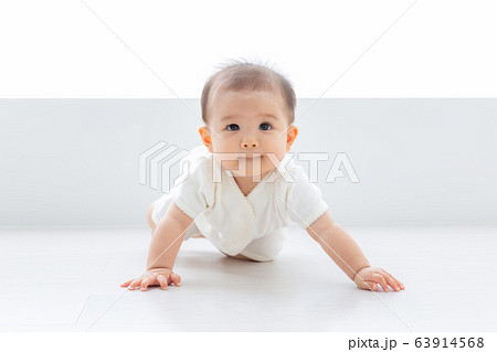 赤ちゃん 赤ちゃん 63914568