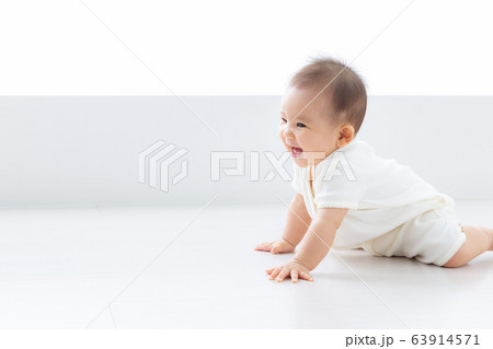 赤ちゃん 63914571