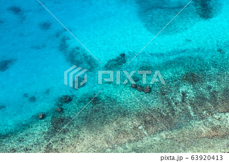 Persian Gulf, rocky seabed is under blue water 63920413