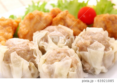 シウマイ 鶏のから揚げ 惣菜 シウマイ 鶏のから揚げ 惣菜 63921085