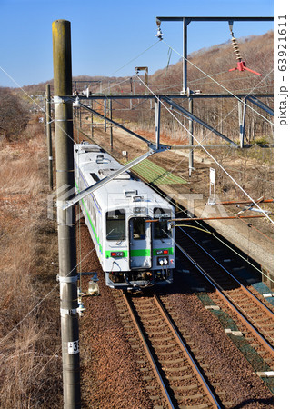 早春の北海道白老町JR虎杖浜駅を発着する普通列車の風景を撮影 早春の北海道白老町JR虎杖浜駅を発着する普通列車の風景を撮影 63921611