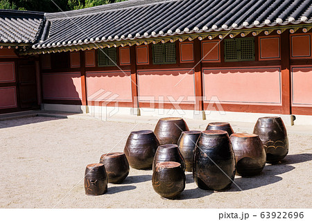 Jangdokdae, Jars and Korean traditional architecture in Korea Jangdokdae, Jars and Korean traditional architecture in Korea 63922696