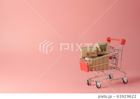 Shopping concept 63929622