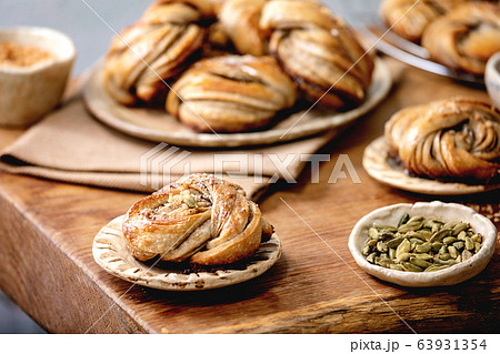 Swedish cardamom buns Kanelbulle 63931354