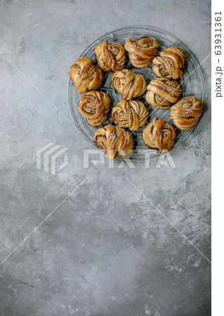 Swedish cardamom buns Kanelbulle 63931361