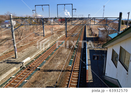 早春の北海道白老町JR竹浦駅の風景を撮影 63932570