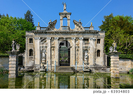 Main Gate in Villa Barbarigo in Valsanzibio 63934803