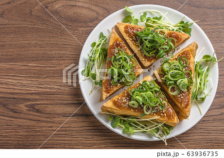 厚揚げの味噌ダレ焼き 63936735