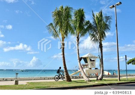 ハワイの休日 63940813