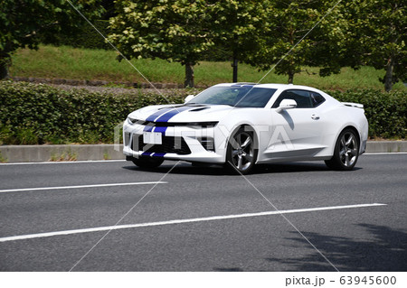 車　走り　スポーツカー 63945600