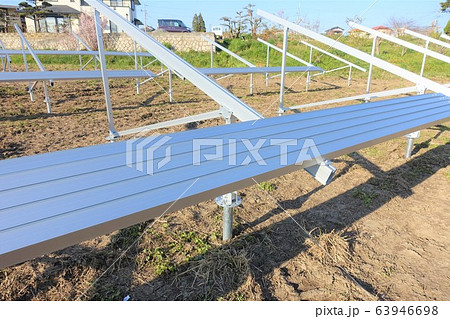 太陽光発電所工事現場 63946698