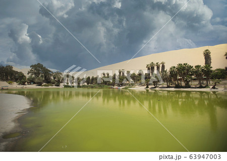 oasis of Huacachina in the desert of Ica 63947003