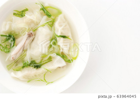 鶏手羽中入りスープ水餃子 63964045