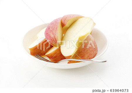 カット りんご 63964073