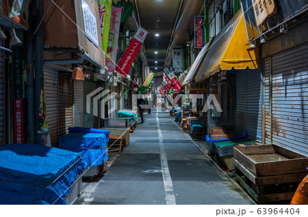 夜の旦過市場【福岡県北九州市】 夜の旦過市場【福岡県北九州市】 63964404