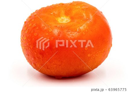 Close up of wet red tomatoe 63965775