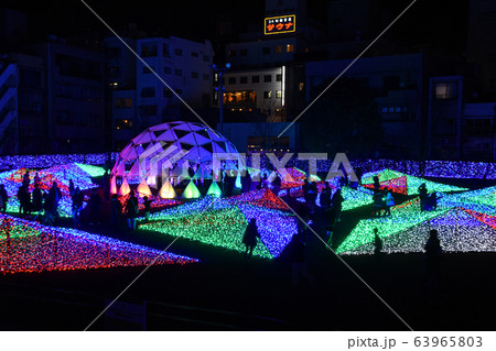 天文館ミリオネーションに賑わう人々 63965803