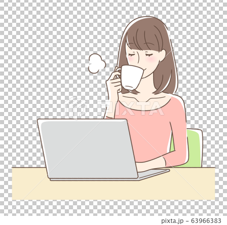 パソコンの前でコーヒーを飲む女性 パソコンの前でコーヒーを飲む女性 63966383