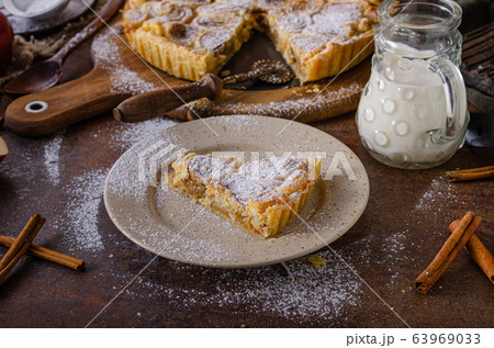 Homemade rustic apple pie 63969033